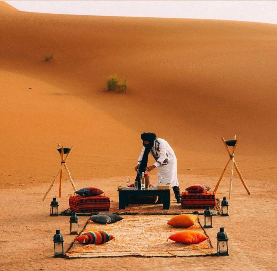 Отель Merzouga Luxury Tented Camp Экстерьер фото