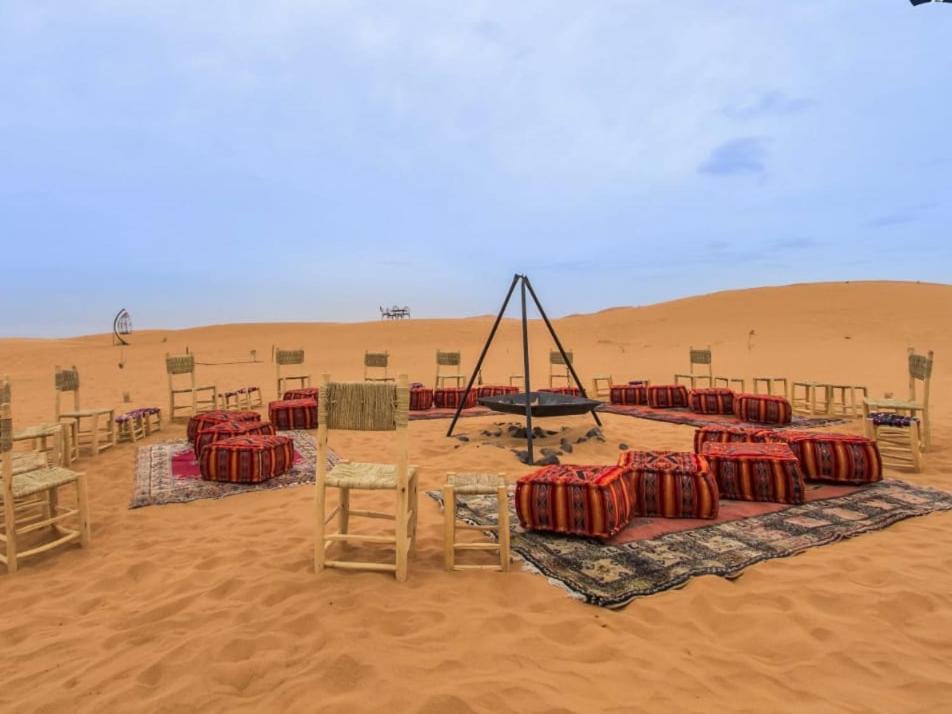 Отель Merzouga Luxury Tented Camp Экстерьер фото
