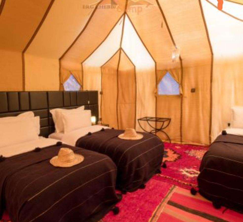Отель Merzouga Luxury Tented Camp Экстерьер фото